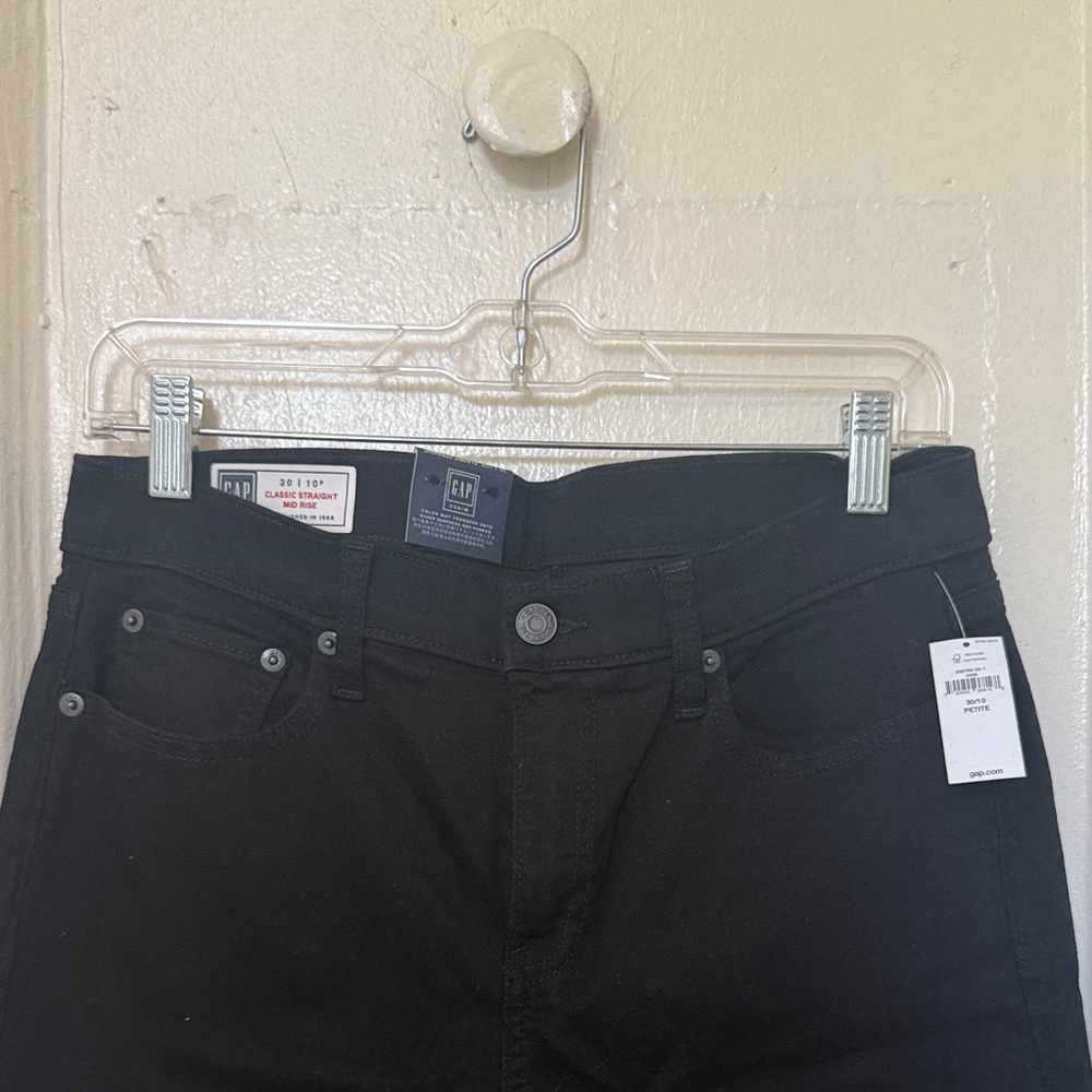 Gap Classic Straight Leg MidRise Black Jeans NWT